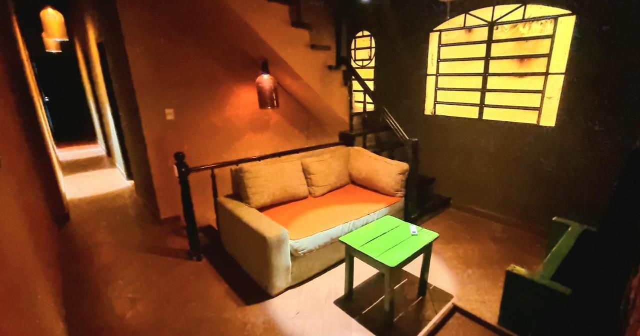 Circo Hostel 亚松森 外观 照片